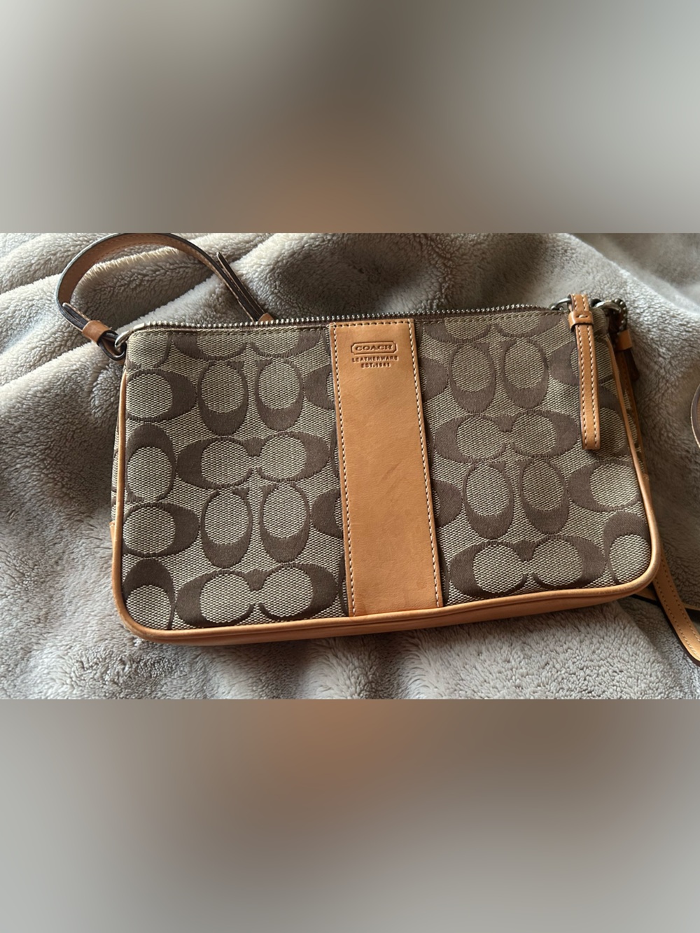 Vintage/Y2K Coach Signature Canvas Crossbody in Brown/Tan